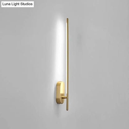 Minimalist Gold Vertical Rod Wall Lamp Sconce