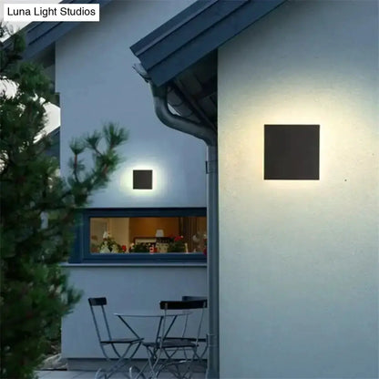 Modern Black Circular Wall Lamp Three Disc Set