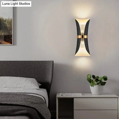Black and Gold Curved Wall Lamp for Bedroom