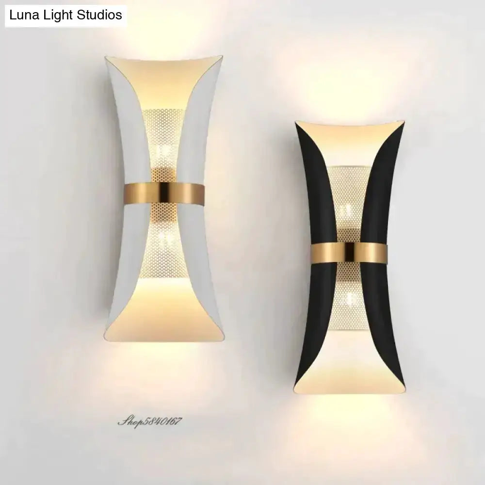 Black and Gold Curved Wall Lamp for Bedroom