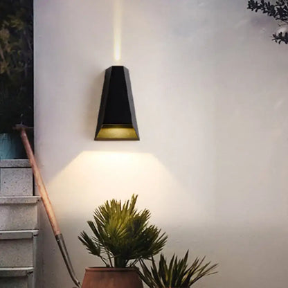 Triangle Aluminum LED Wall Sconce in Black - Simple Style, Flush Mount, Warm/White Light
