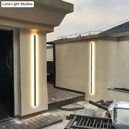 Modern Black Linear LED Wall Light Garden Sconce