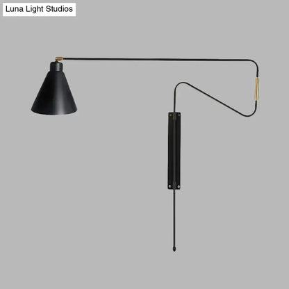 Modern Black Metal Wall Lamp with Long Arm