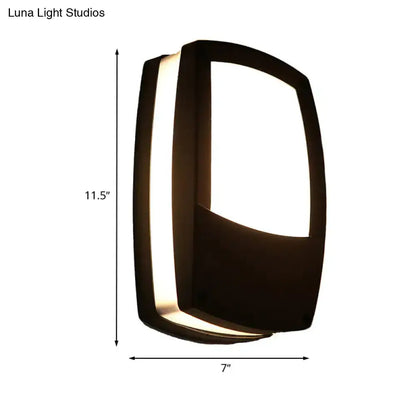 Modern Black Outdoor LED Wall Light for Patio