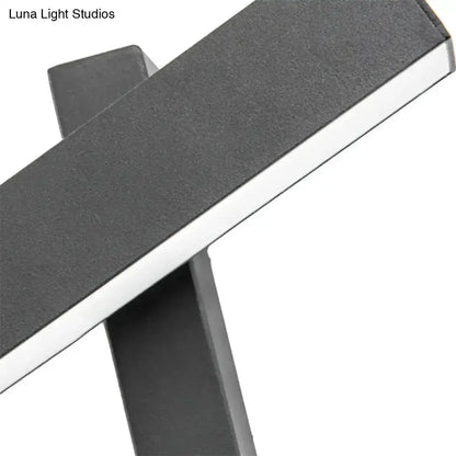 Modern Black and Silver Led Wall Lamp With Arm