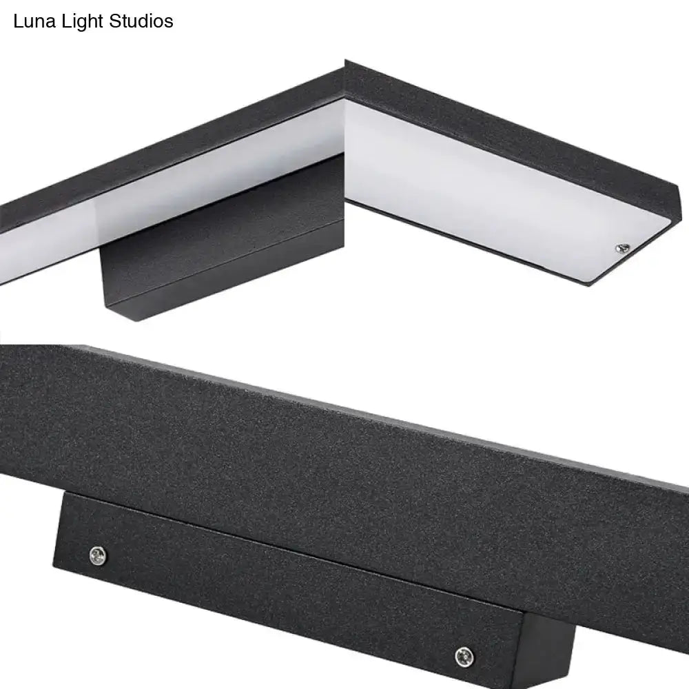 Modern Black and White LED Vanity Lamp for Bath