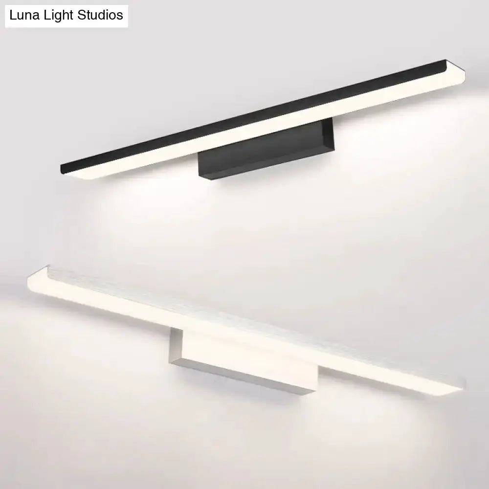 Modern Black and White LED Wall Light for Bath