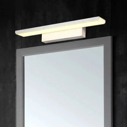Modern Black and White LED Wall Light for Bath