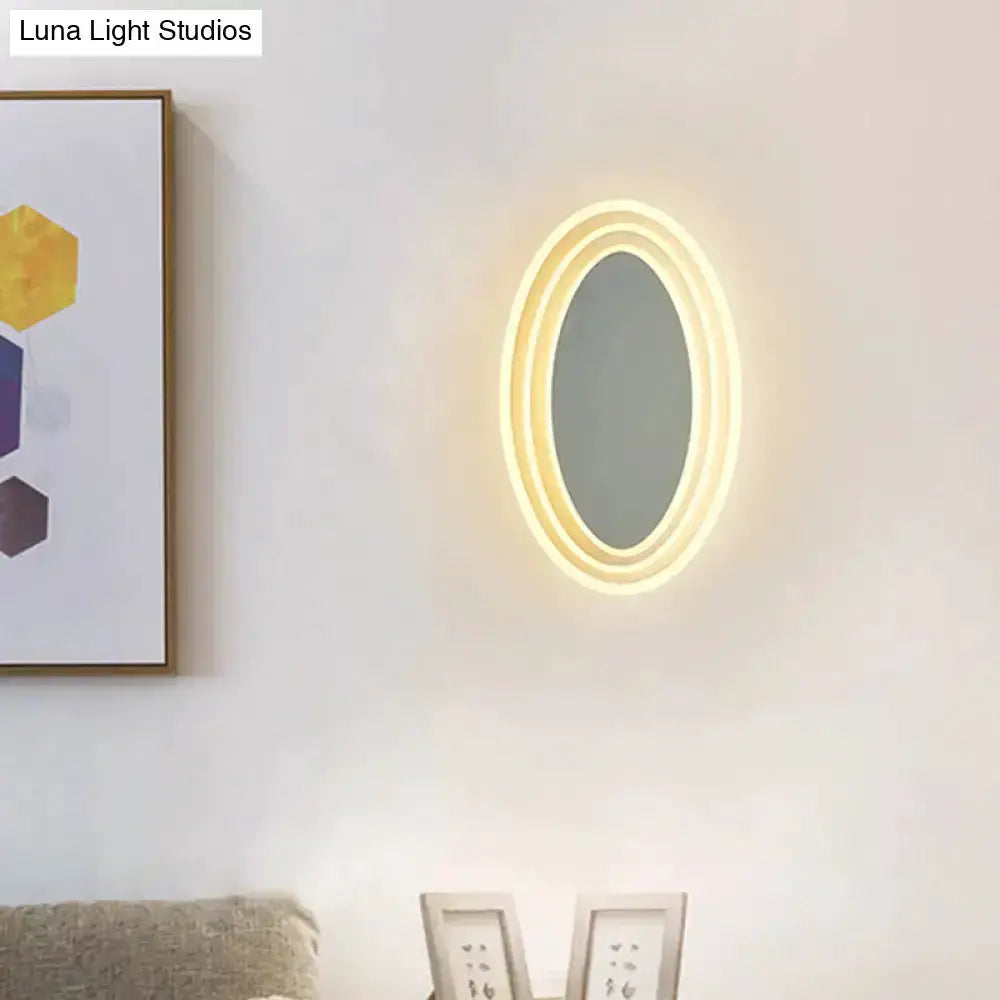 Modern Black and White Rotatable LED Wall Light
