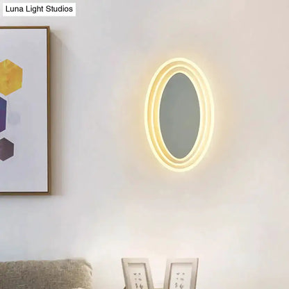 Modern Black and White Rotatable LED Wall Light