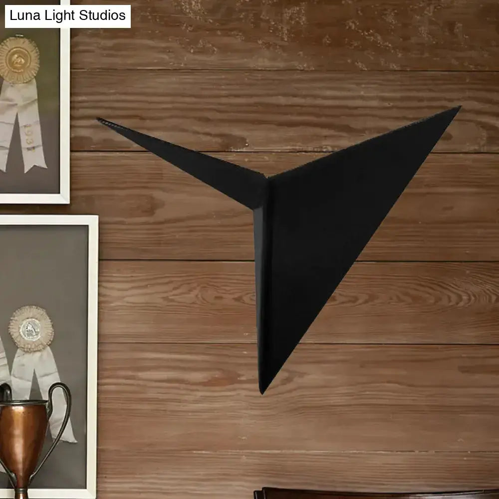 Modern Black and White Triangle Wall Lamp Sconce