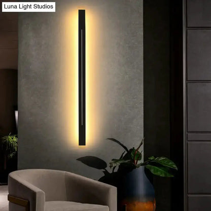 Gold Linear LED Wall Light and Living Room Sconce