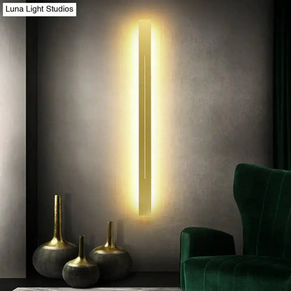 Gold Linear LED Wall Light and Living Room Sconce