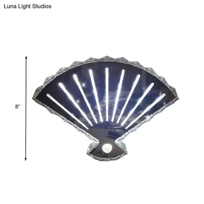 Modern Silver Fan Wall Lamp with Scalloped Led