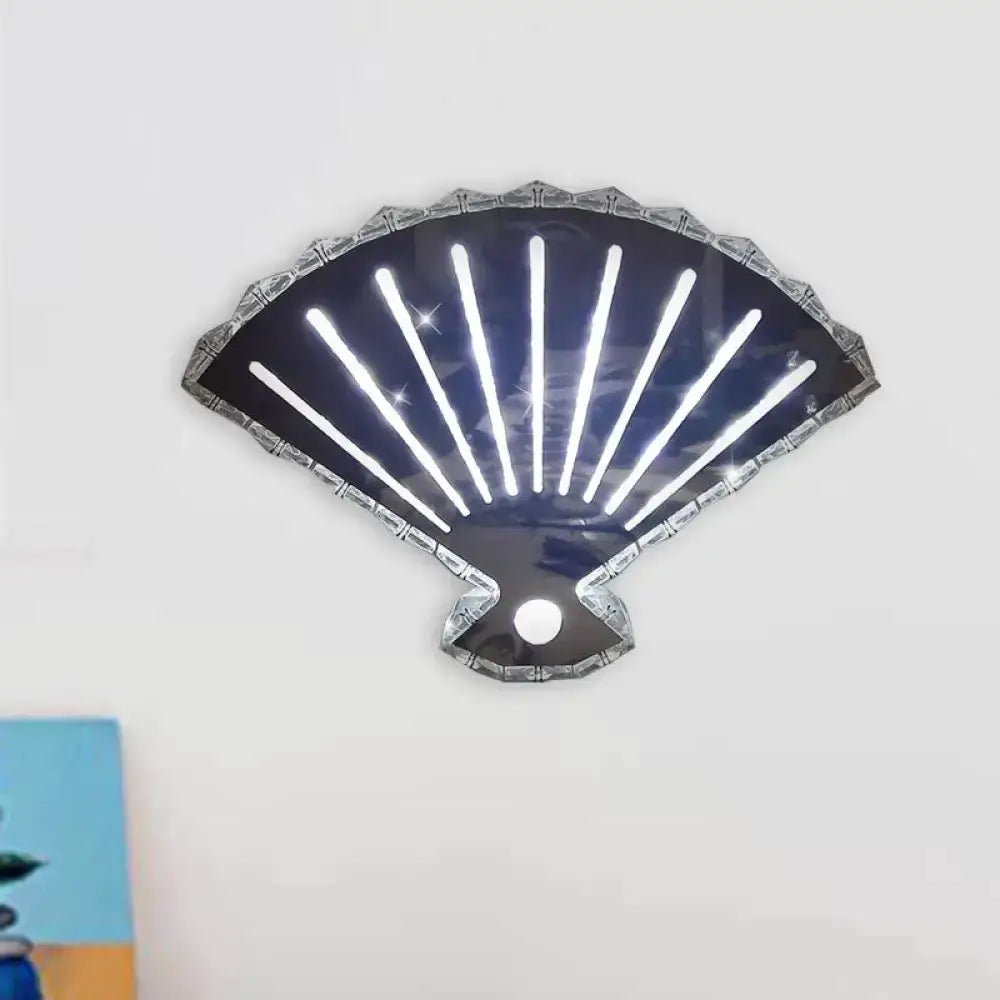 Modern Silver Fan Wall Lamp with Scalloped Led