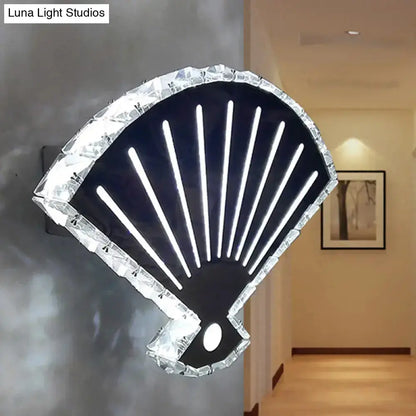 Modern Silver Fan Wall Lamp with Scalloped Led
