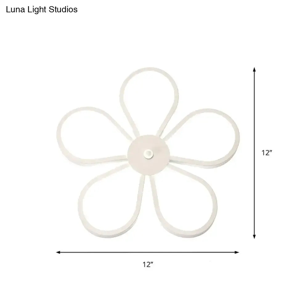 Modern White Flower Wall Mounted LED Dining Lamp
