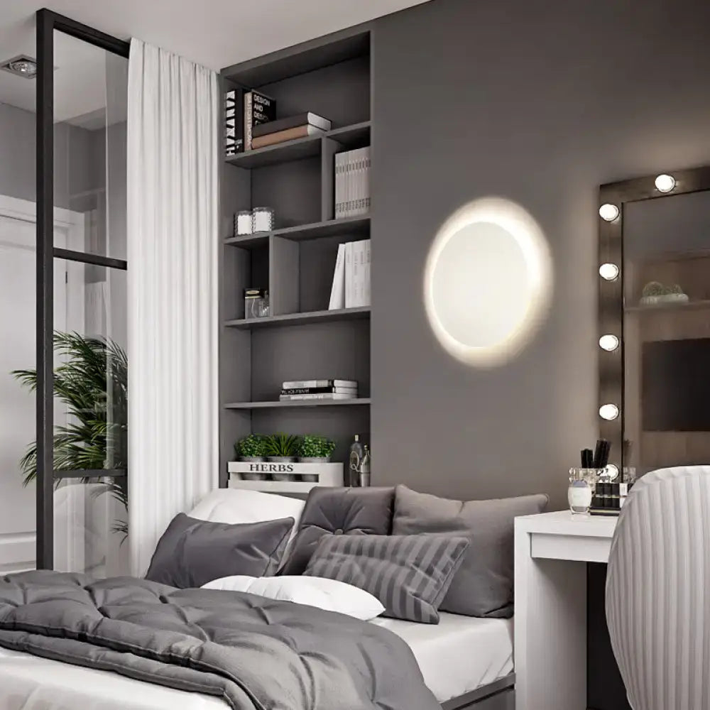 White/Gold LED Wall Light with Warm/White Illumination - Perfect for Modern Bedrooms