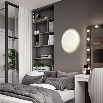 White/Gold LED Wall Light with Warm/White Illumination - Perfect for Modern Bedrooms