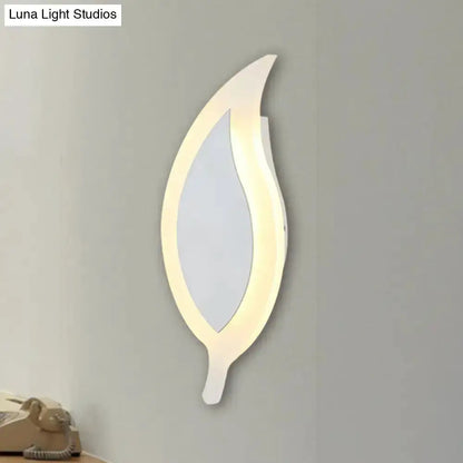 Modern White Leaf Wall Lamp Warm and White Sconce