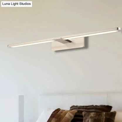 Modernist Silver Metal Wall Sconce Lamp LED Light