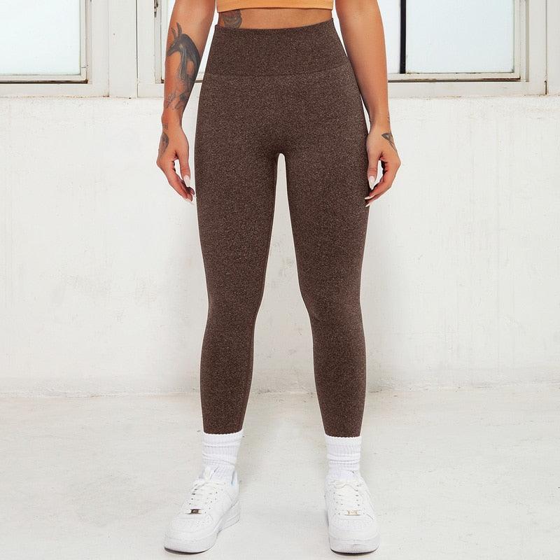 Leggings Stevvex brown seamless high-waist workout pants worn by model with white sneakers on Tampa Home & Garden Store