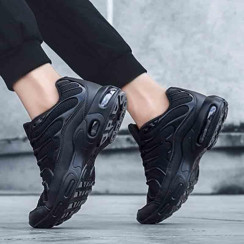 Stevvex black men's running sneakers ST85SH3720SKY with cushioned sole and breathable upper on Tampa Home & Garden Store