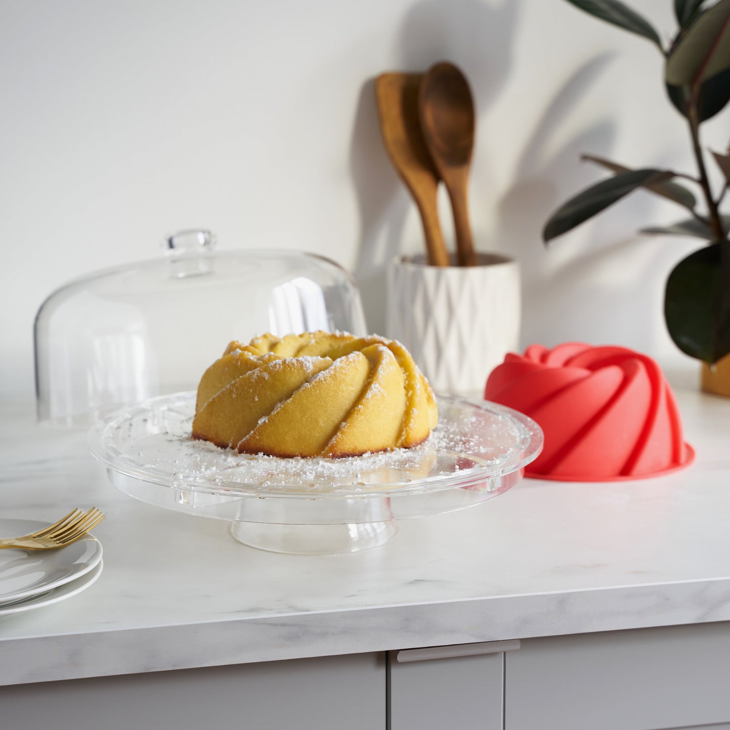 Four Piece Clear Acrylic Cake Stand and Platter