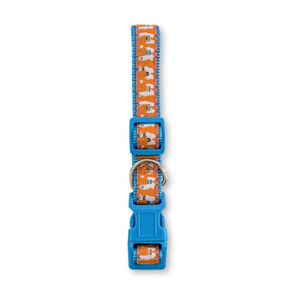 Collar de nailon para perro con diseño de llama bordada, ajustable, cómodo y seguro.