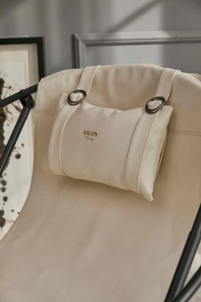 Silla plegable de piel sintética con estructura de metal color blanco roto