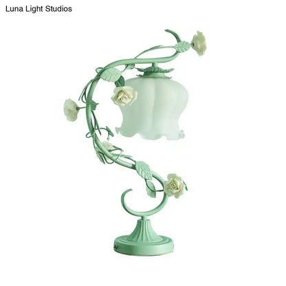 Pastoral Turquoise Rose Table Lamp USB Charger