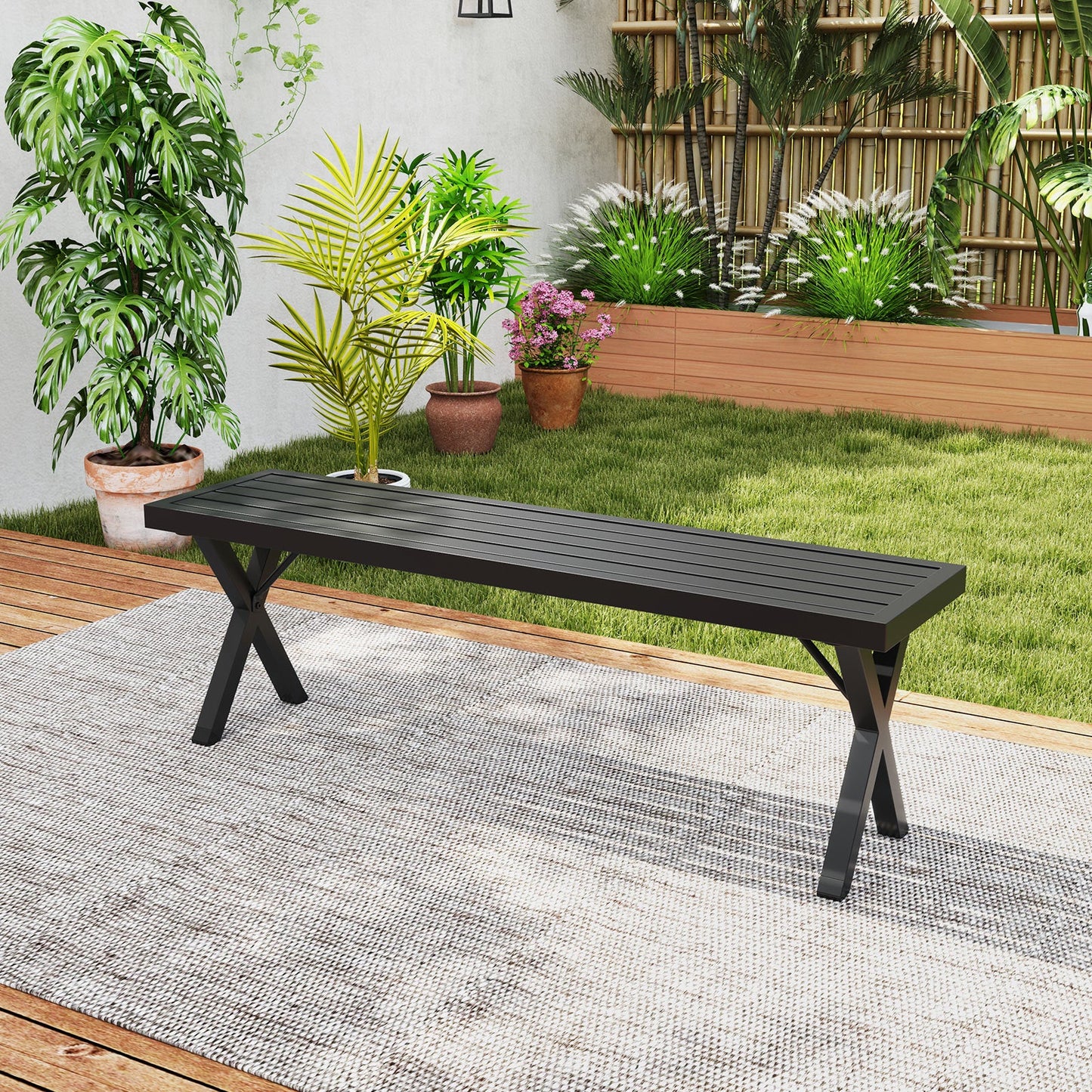 Banco de metal para patio con asiento de rejilla y patas en X