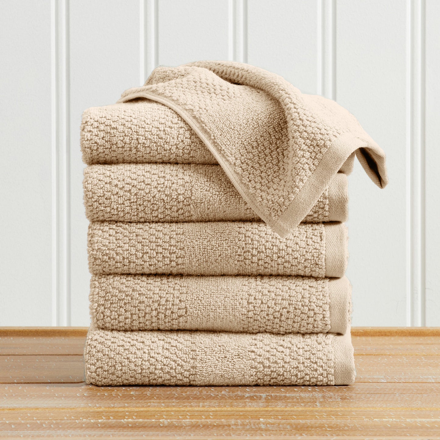 Pure Cotton Woven Bath Towel Set and a Soft Feel