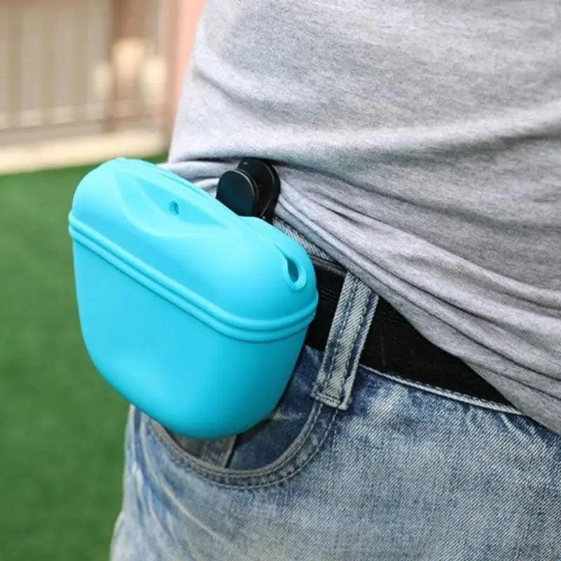 Portable Dog Training Treat Pouch by Stevvex in blue with sturdy waist clip on Tampa Home & Garden Store