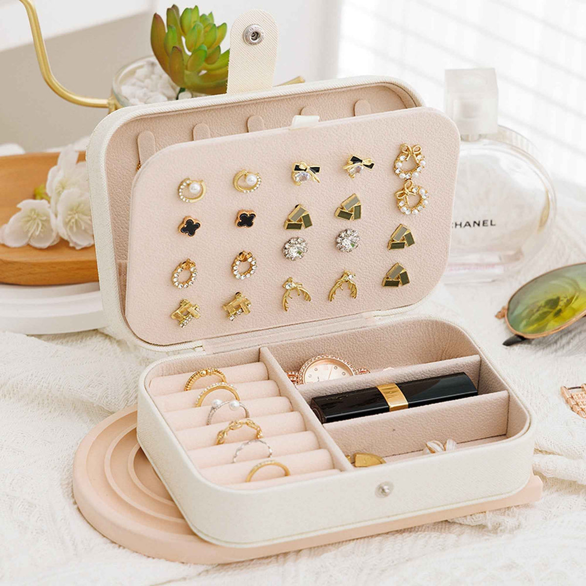 Portable travel jewelry box by Shaketea in blush pink PU leather with lid jewelry display on Tampa Home & Garden Store