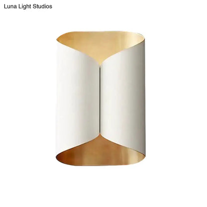 Postmodern Black and Gold Wall Lamp Sconce
