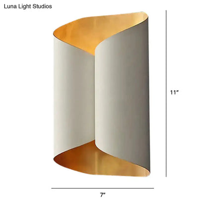Postmodern Black and Gold Wall Lamp Sconce