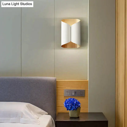 Postmodern Black and Gold Wall Lamp Sconce