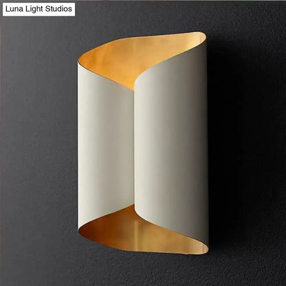 Postmodern Black and Gold Wall Lamp Sconce