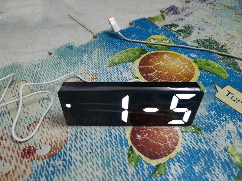 Stevvex acrylic mirror LED desk clock with USB power, large white digits on Tampa Home & Garden Store
