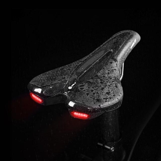 Stevvex ST90SP5111FVT bicycle saddle with taillight and USB, black, rain-soaked on Tampa Home & Garden Store