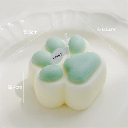 Bear-shaped handmade scented candle with white body and mint-green accents, VISSY tag, 6×6×4 cm on Tampa Home & Garden Store