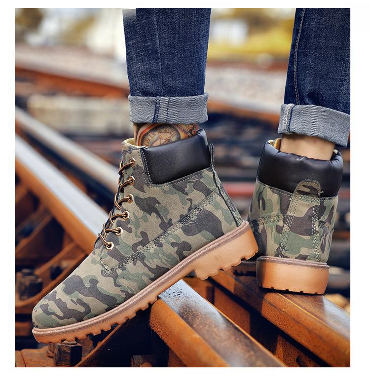 Winter camo boots Stevvex, fur-lined ankle, leather upper, rugged tan sole, 1 pair on Tampa Home & Garden Store
