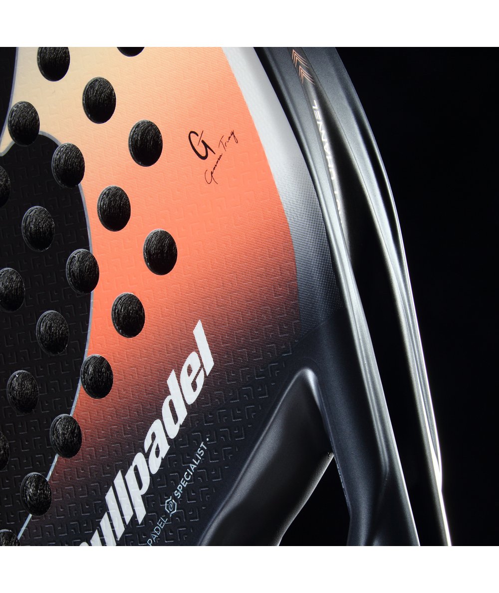 Padel Racket Bullpadel Elite W 26 orange-black gradient with carbon pattern on Tampa Home & Garden Store