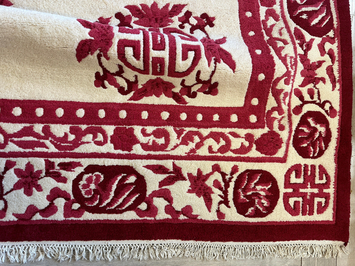 Tapis rouge et beige de style Art déco chinois, 11 x 15