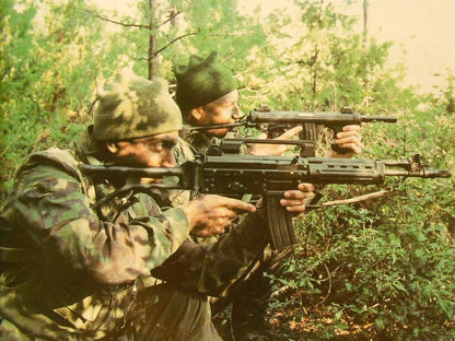 Italian Parachute Combat 2pc Set Roma-90 camo uniforms, two soldiers with rifles in forest on Tampa Home & Garden Store