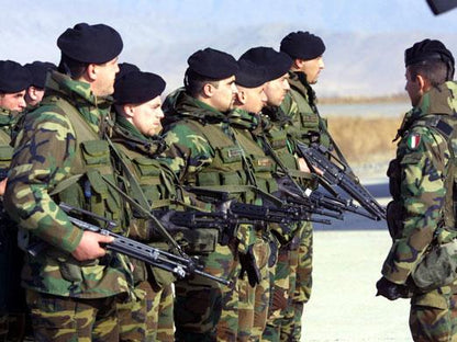 Italian Parachute Combat 2pc Set Roma-90 Woodland camo uniforms with rifles Fury28 on Tampa Home & Garden Store