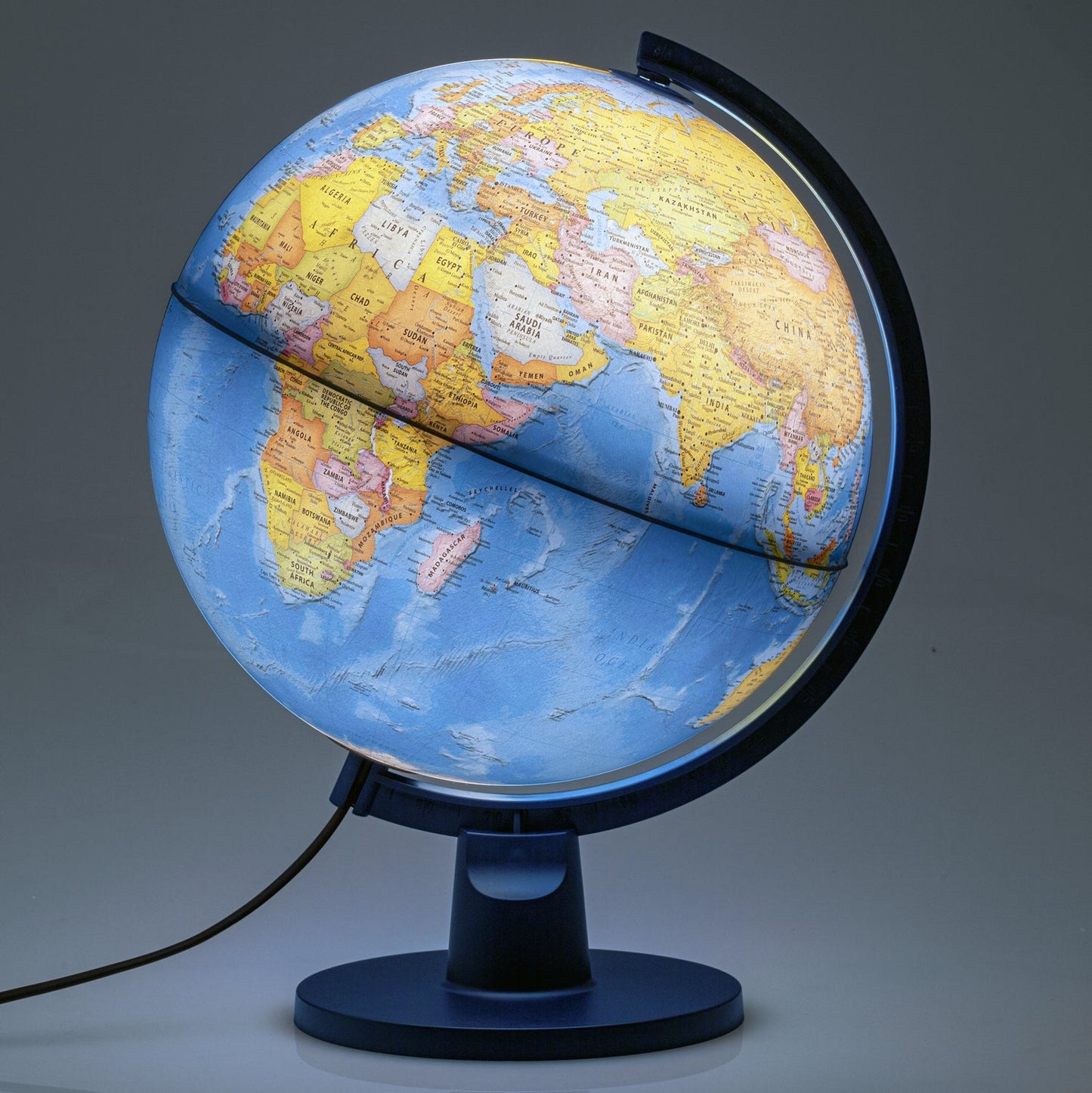 Scout Globe
