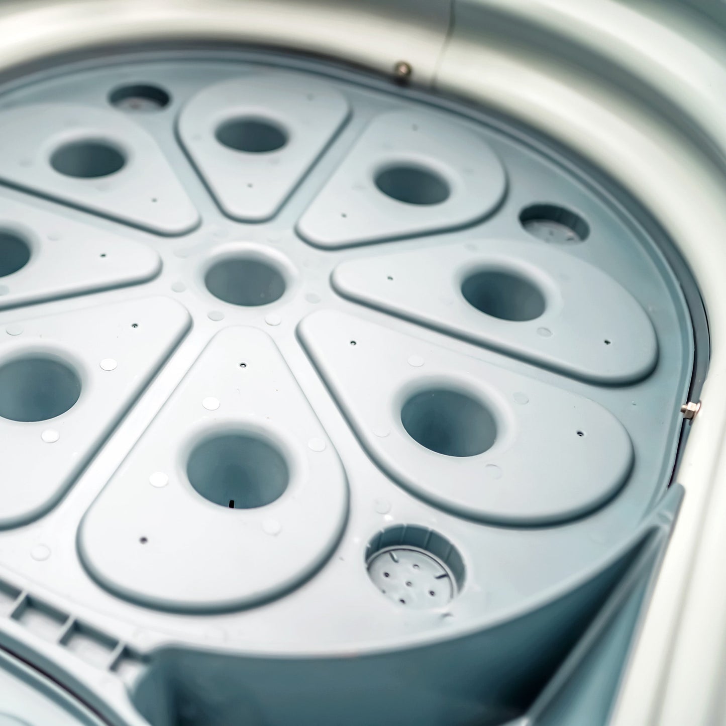 Vego Rolling Garden Bed Self Watering Large Rolling Planters