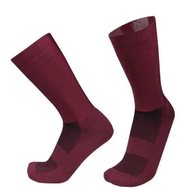 Stevvex anti-slip silicone cycling socks burgundy socks with grip pads, pair shown on Tampa Home & Garden Store